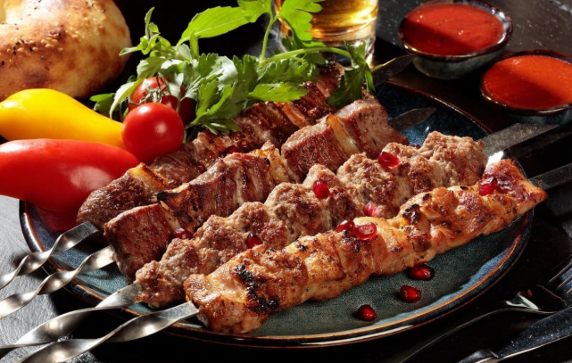 Шашлык из свинины в маринаде из гранатового сока