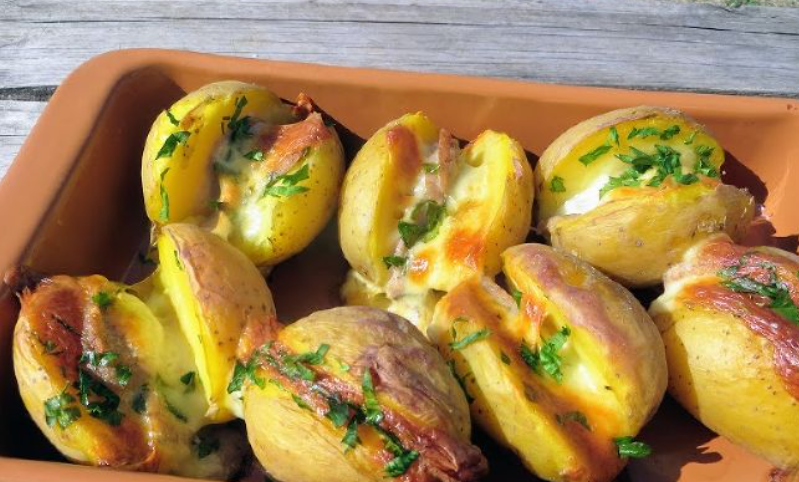 Запеченный картофель с сыром
